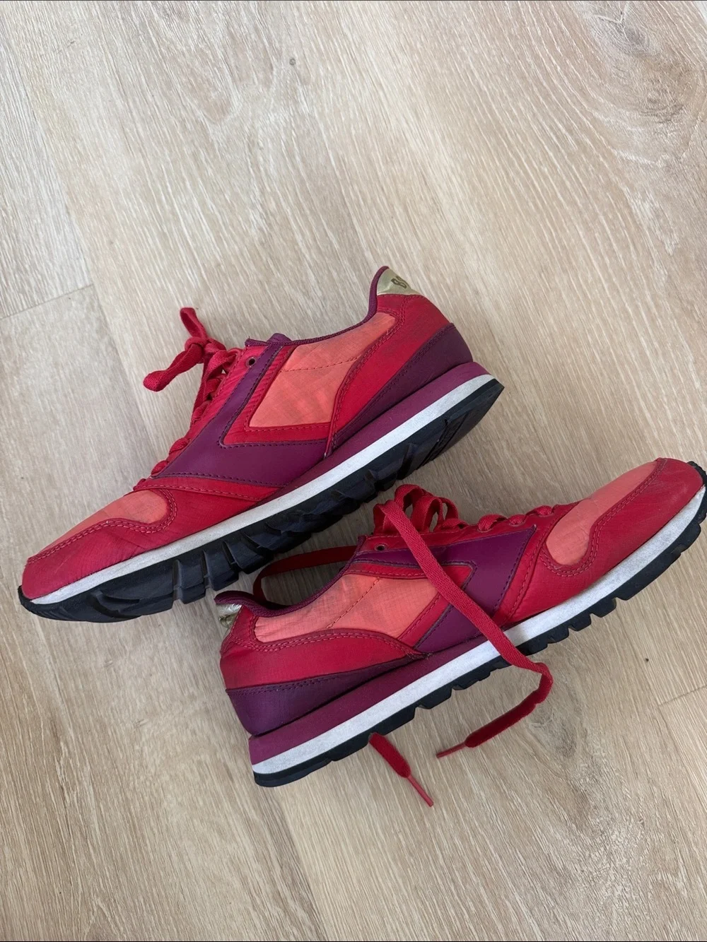 Brooks Women's Red and Pink Mixed-Media Athletic Sneakers